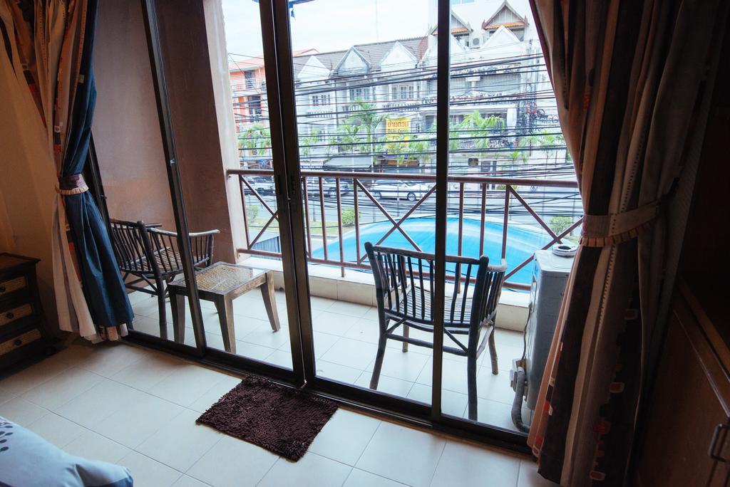 The Bed Hotel Pattaya Bagian luar foto